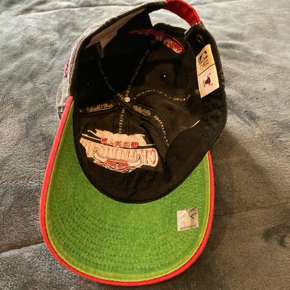 Mitchell & Ness Black and Red Champs Game Cap - Picture 6 of 8